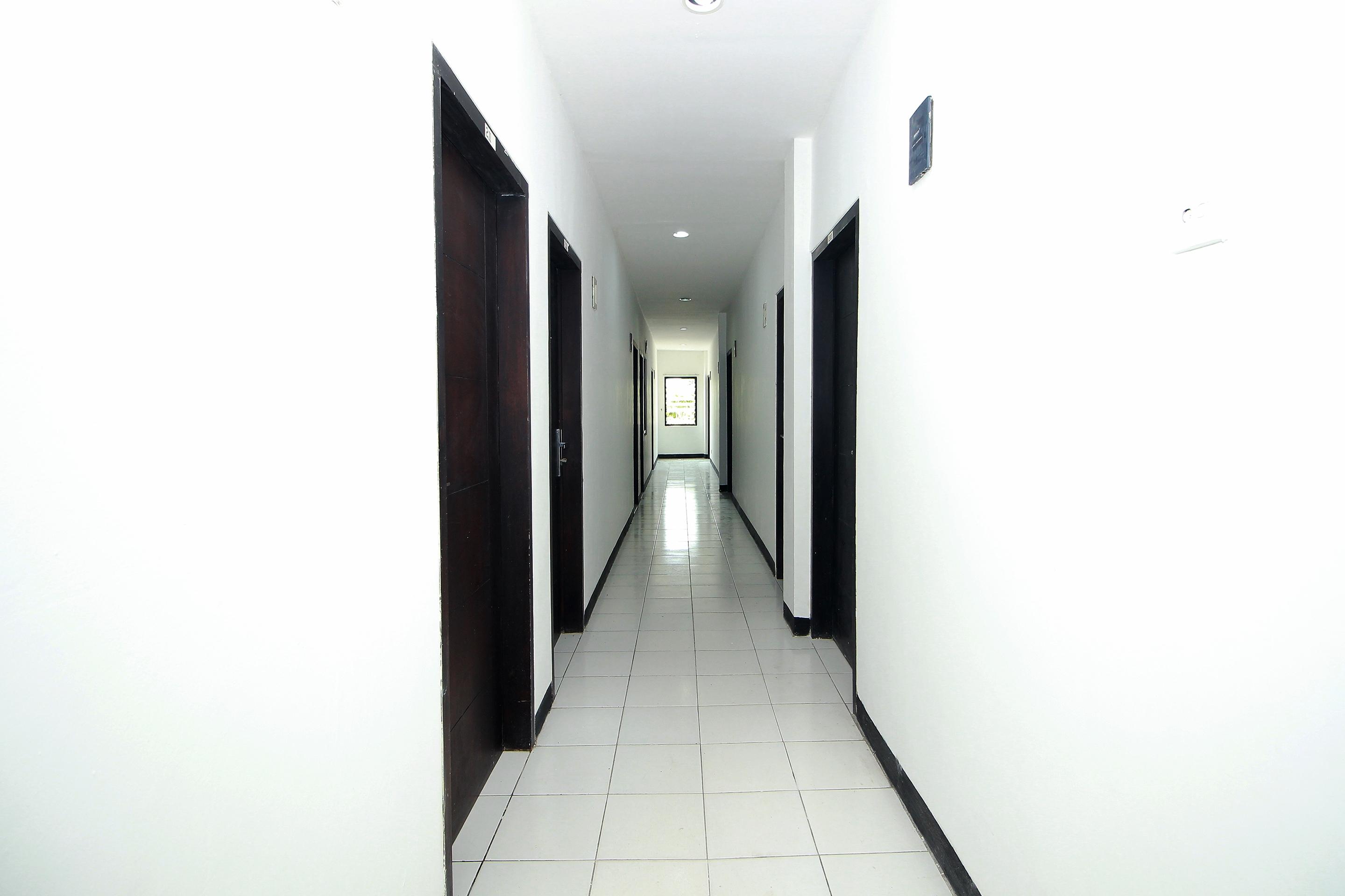 Super Oyo 1678 Jati Exclusive Homestay Бенгкулу Экстерьер фото